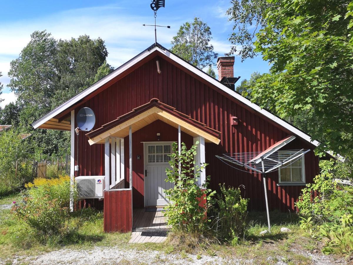 Viken - Cottage By Dalslands Canal Dals Långed Exterior foto